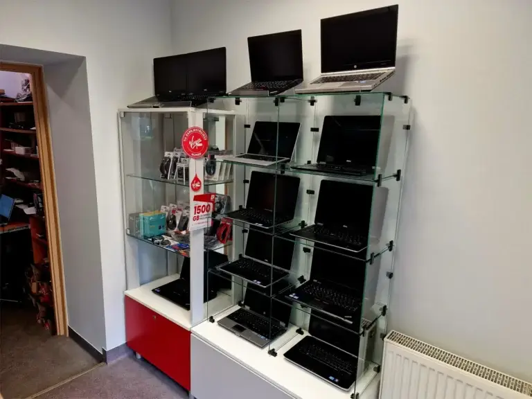 Laptopy-komputery-monitory-poleasingowe-TELE-HIT-Tarnow-768x576