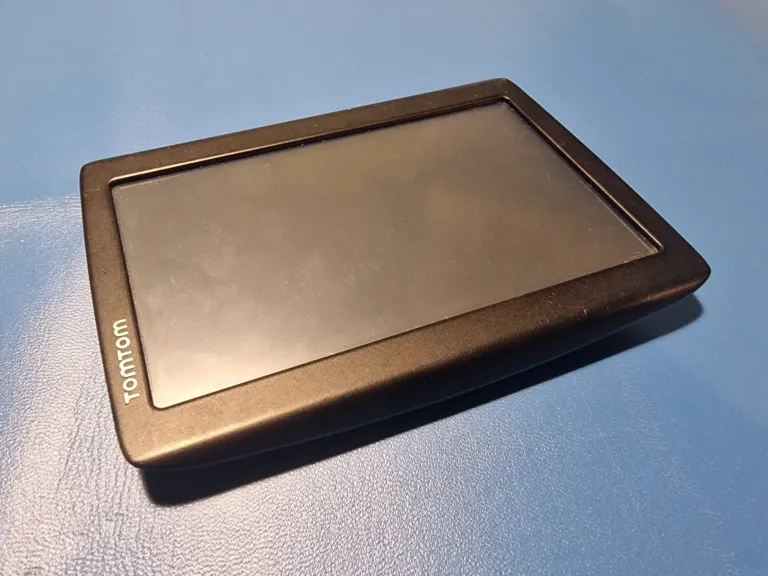 aktualizacja-naprawa-nawigacji-samochdowej-GPS-TOMTOM-TELE-HIT-Tarnow