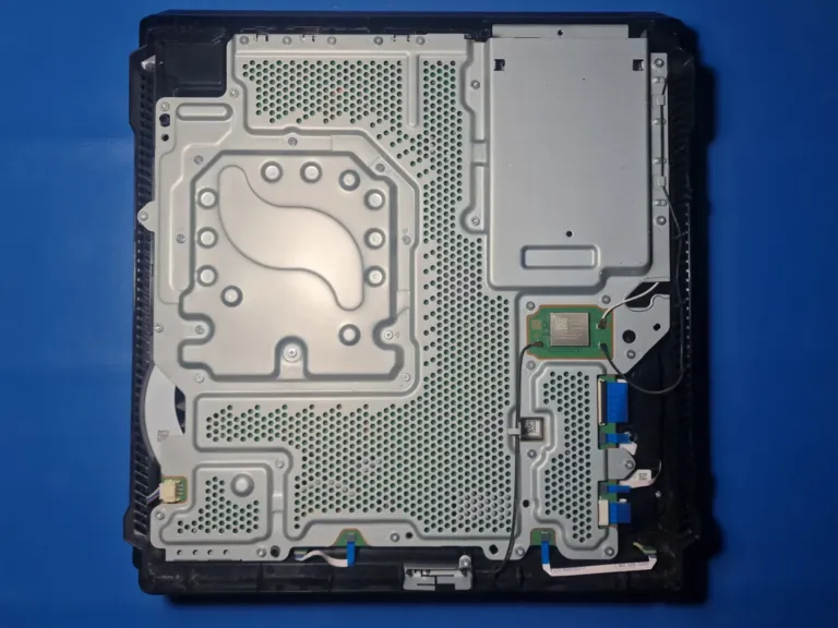 konsole-xbox-ps-nintendo-naprawa-szybka-tarnow-scaled